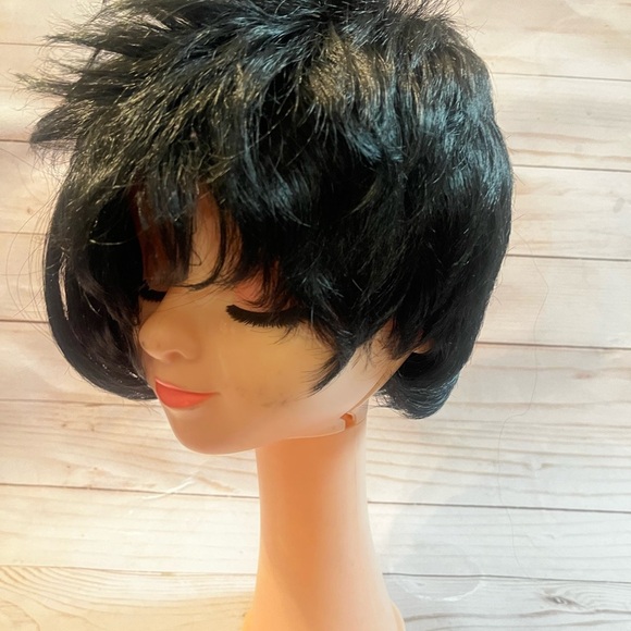 Seduction Cute Pixie Short Wig Full Cap - Picture 2 of 6
